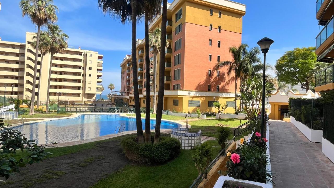 Primera línea playa Torremolinos Exterior foto